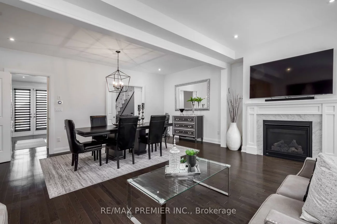89, Gridiron, Vellore Village, Vaughan