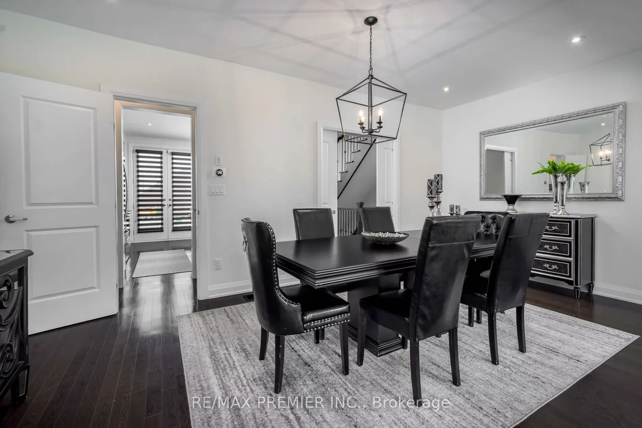 89, Gridiron, Vellore Village, Vaughan