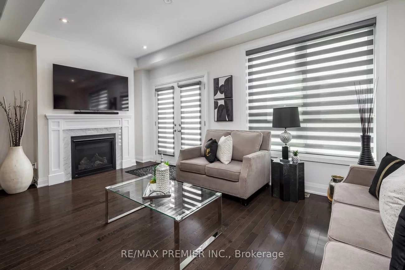 89, Gridiron, Vellore Village, Vaughan