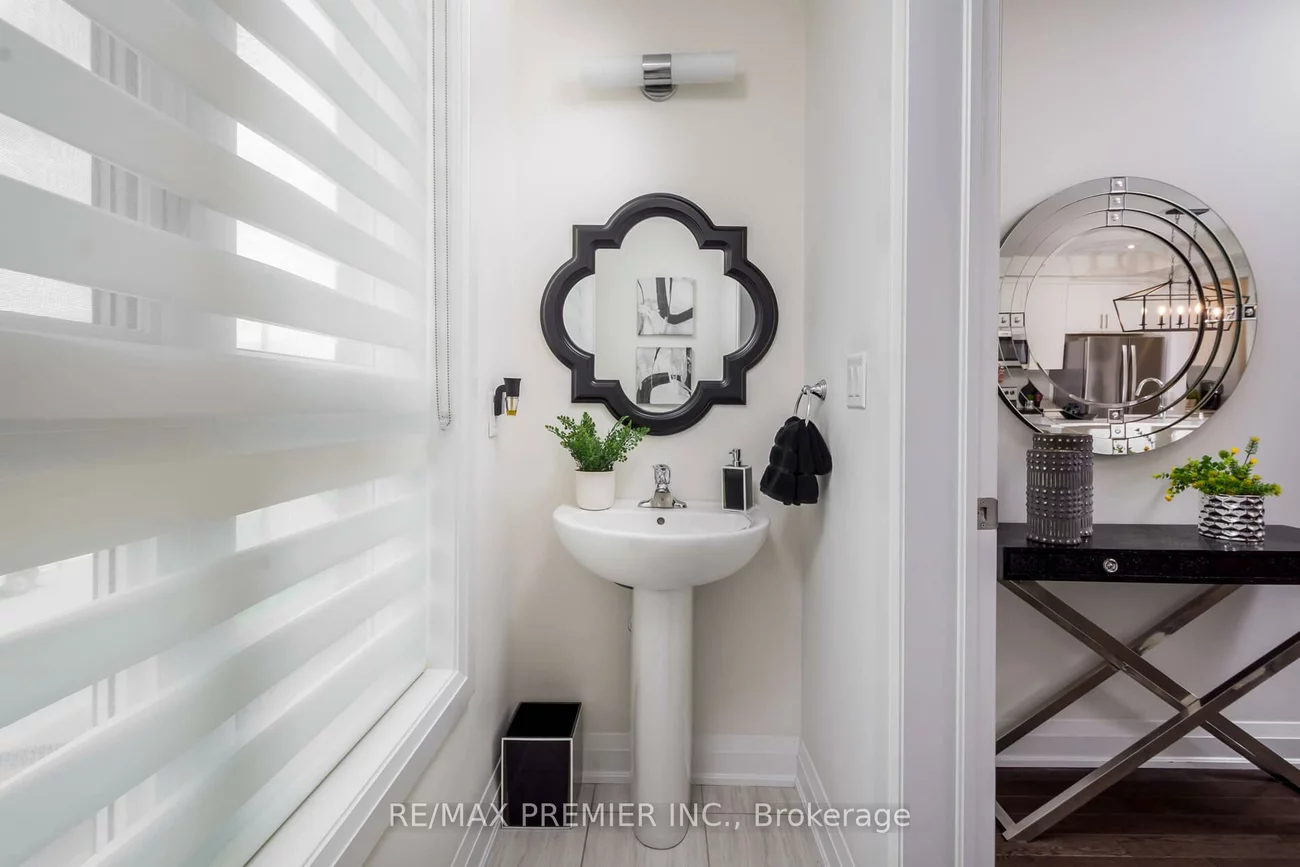 89, Gridiron, Vellore Village, Vaughan