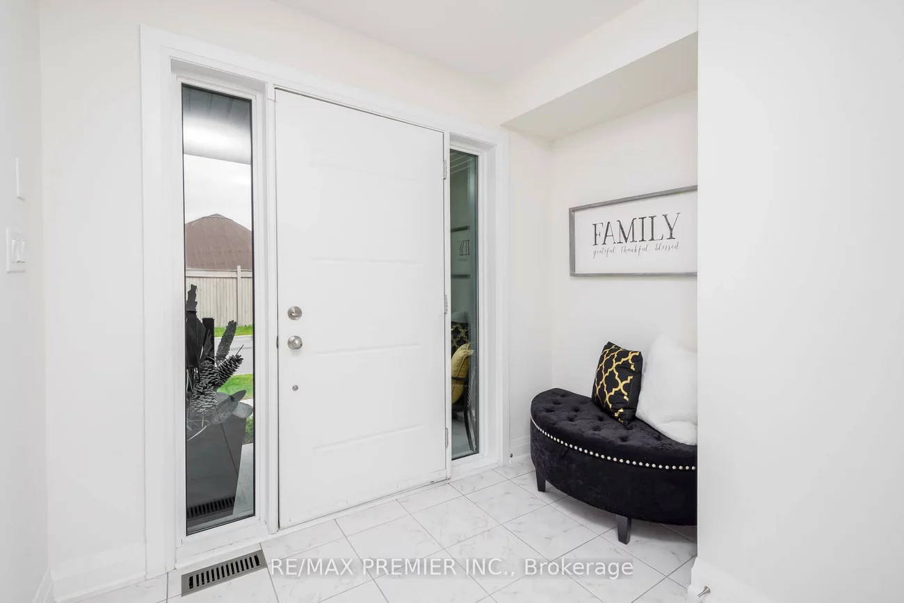 89, Gridiron, Vellore Village, Vaughan