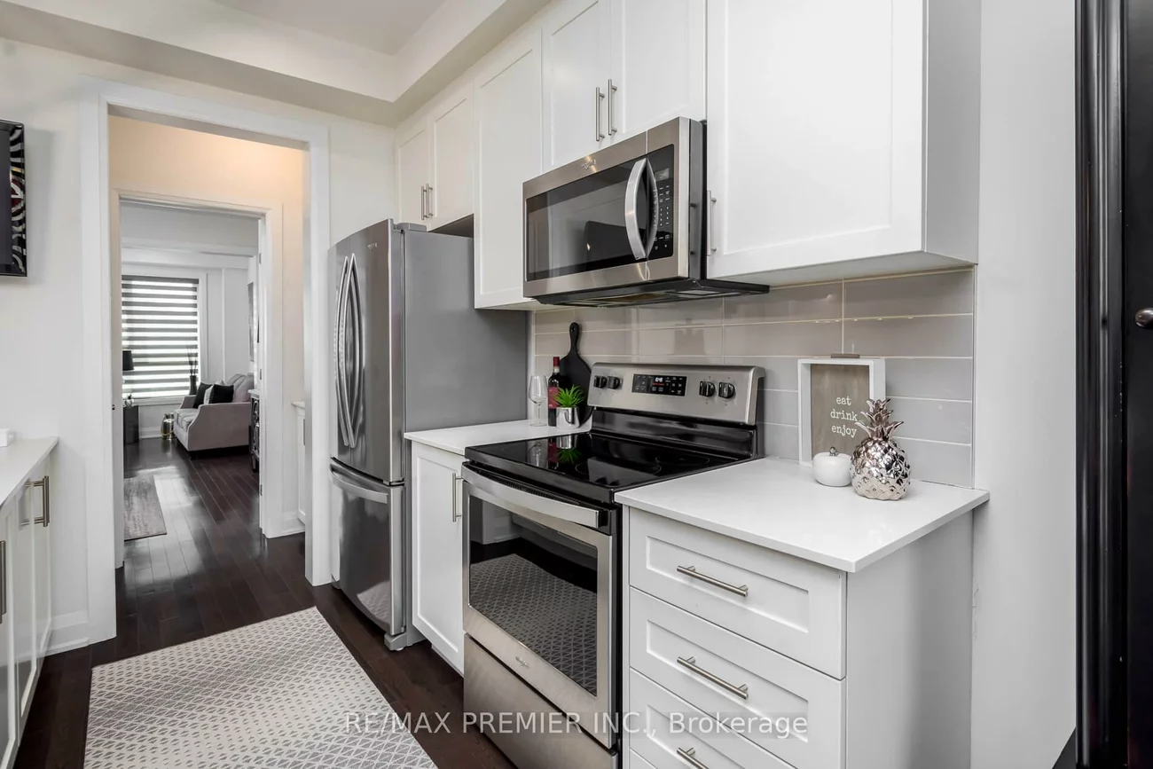 89, Gridiron, Vellore Village, Vaughan