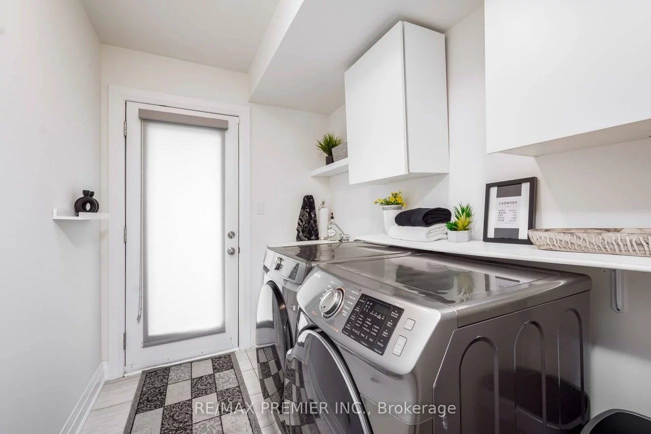 89, Gridiron, Vellore Village, Vaughan