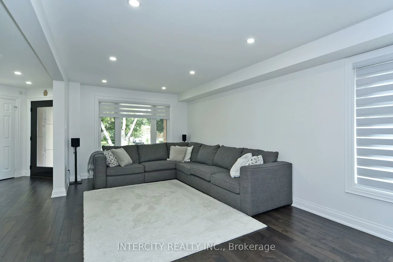 137, Largo, Maple, Vaughan