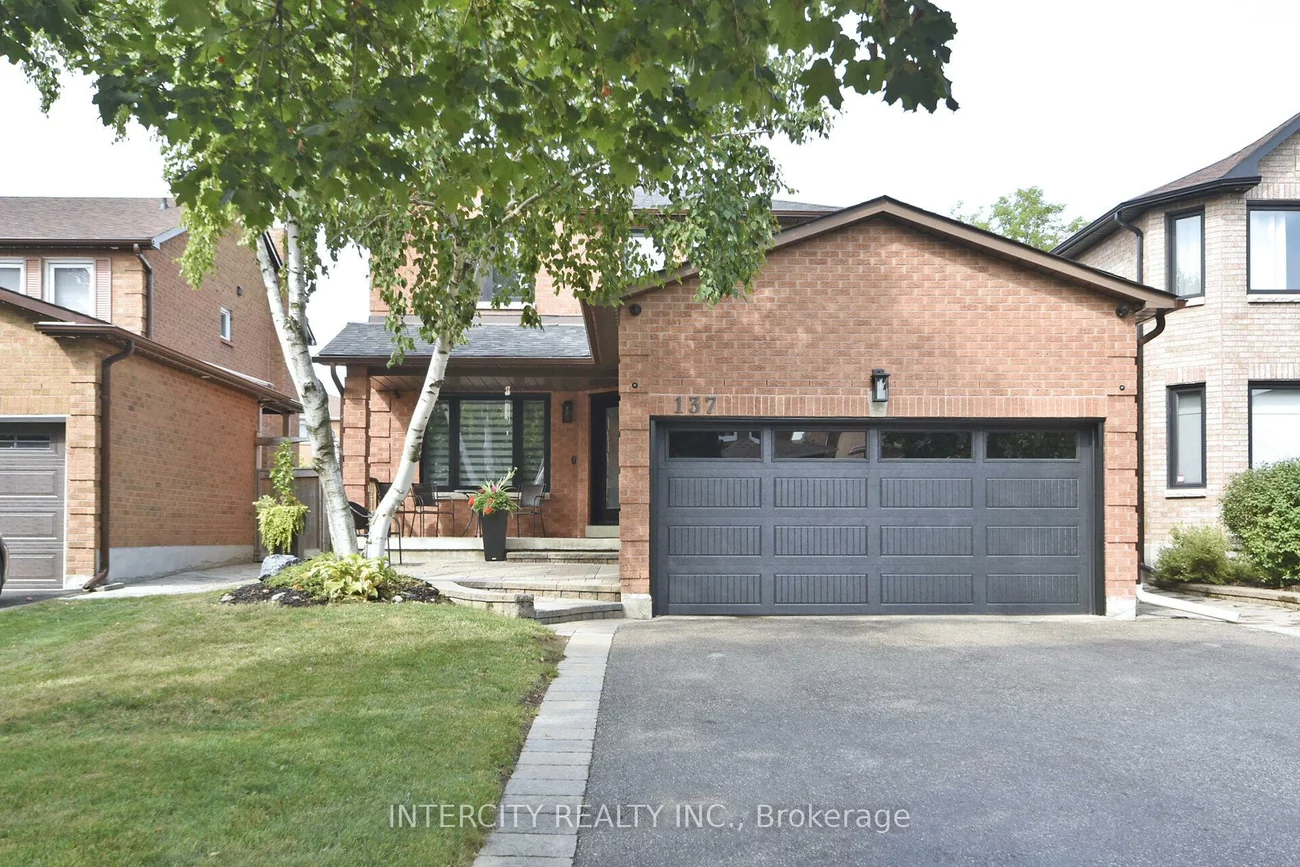 137, Largo, Maple, Vaughan