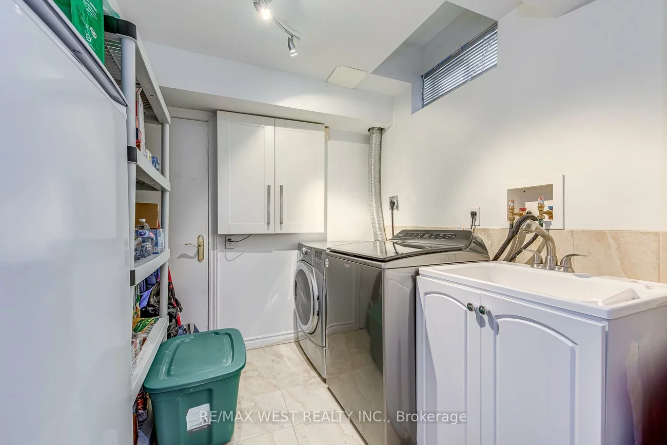 56, Laura Sabrina, Sonoma Heights, Vaughan