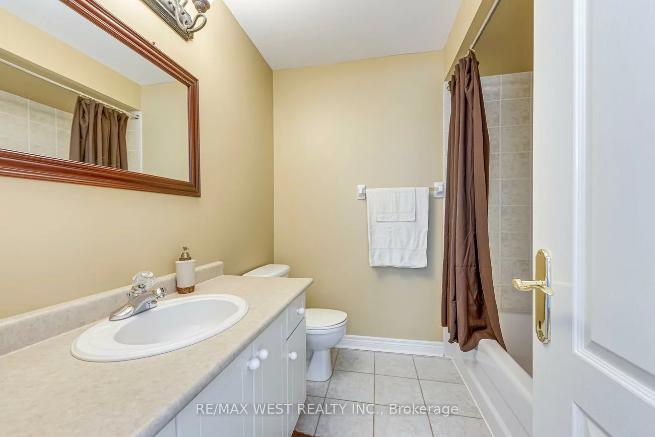 56, Laura Sabrina, Sonoma Heights, Vaughan