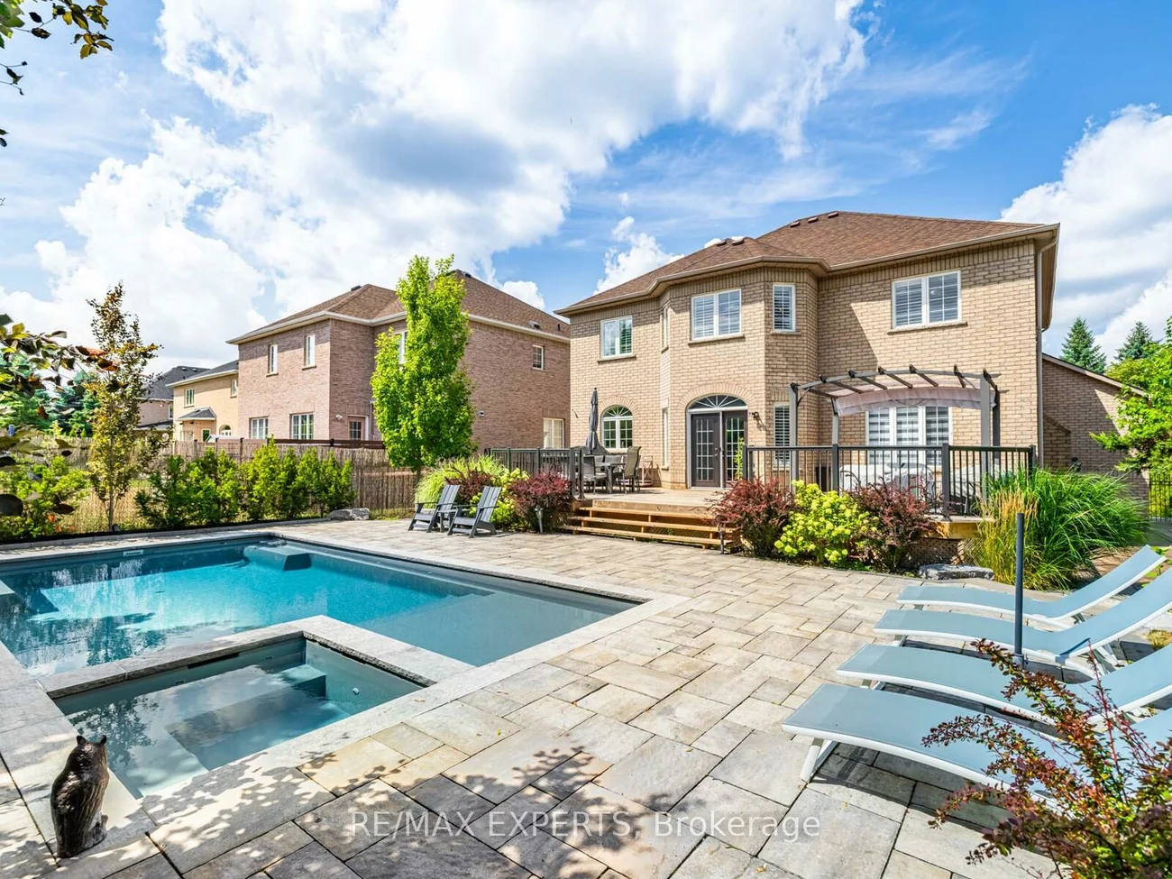 215, Thomson Creek, Islington Woods, Vaughan