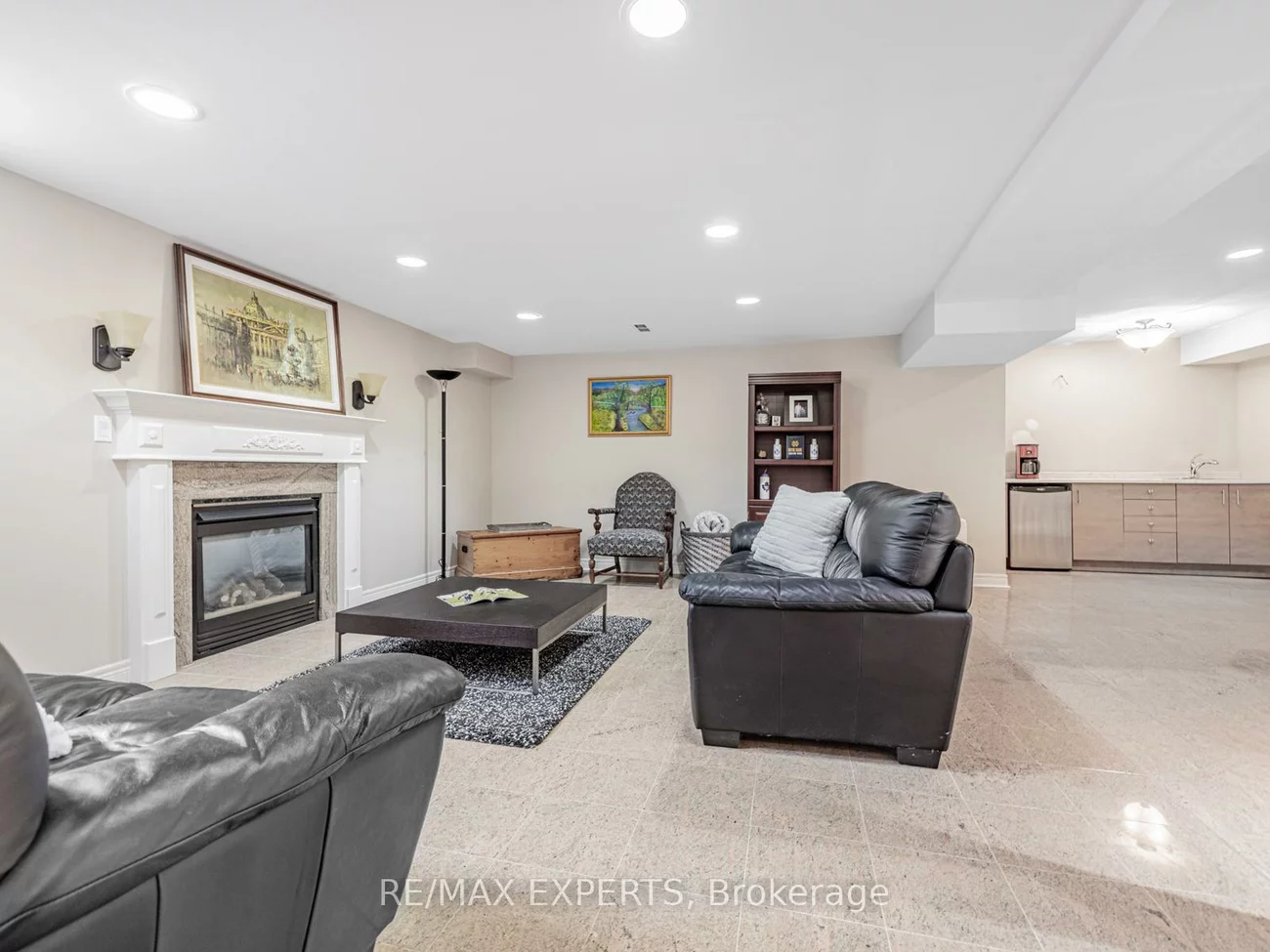 215, Thomson Creek, Islington Woods, Vaughan