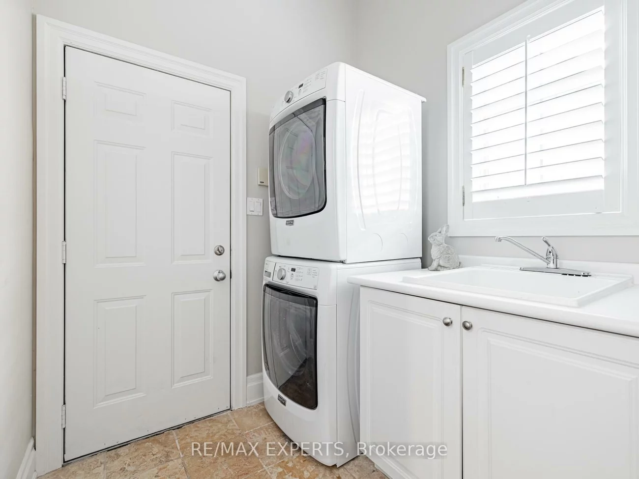 215, Thomson Creek, Islington Woods, Vaughan