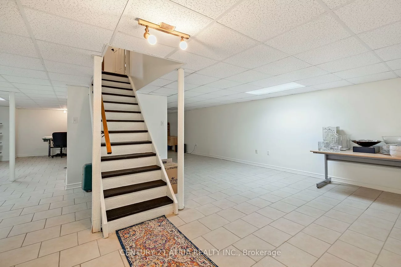 42, Fifefield, Maple, Vaughan