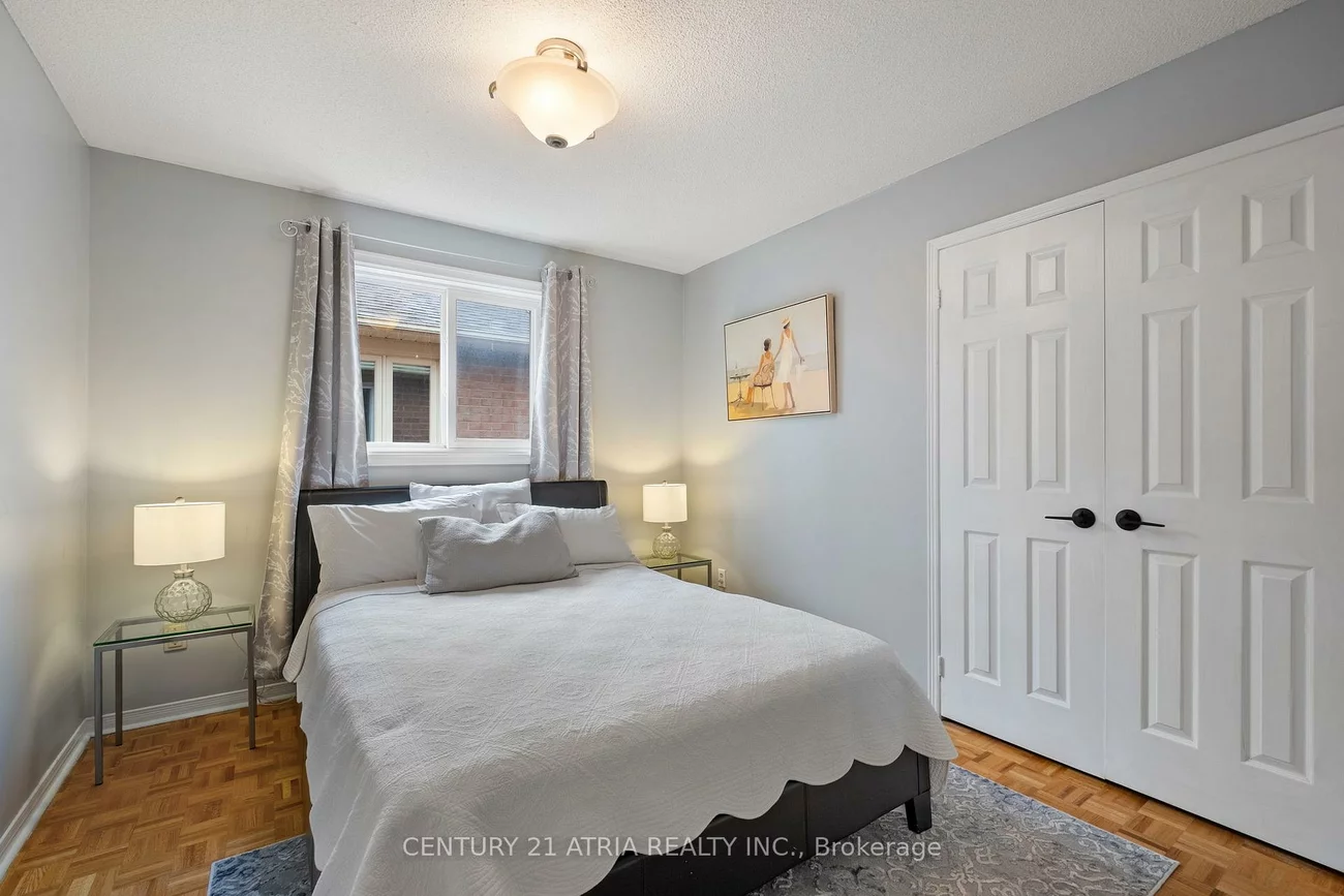 42, Fifefield, Maple, Vaughan