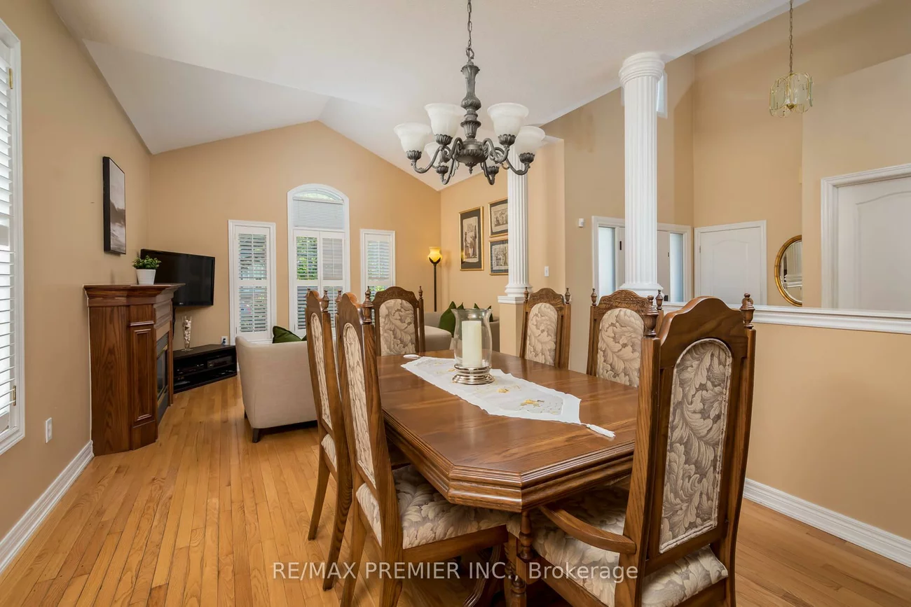 36, Toulon, Vellore Village, Vaughan