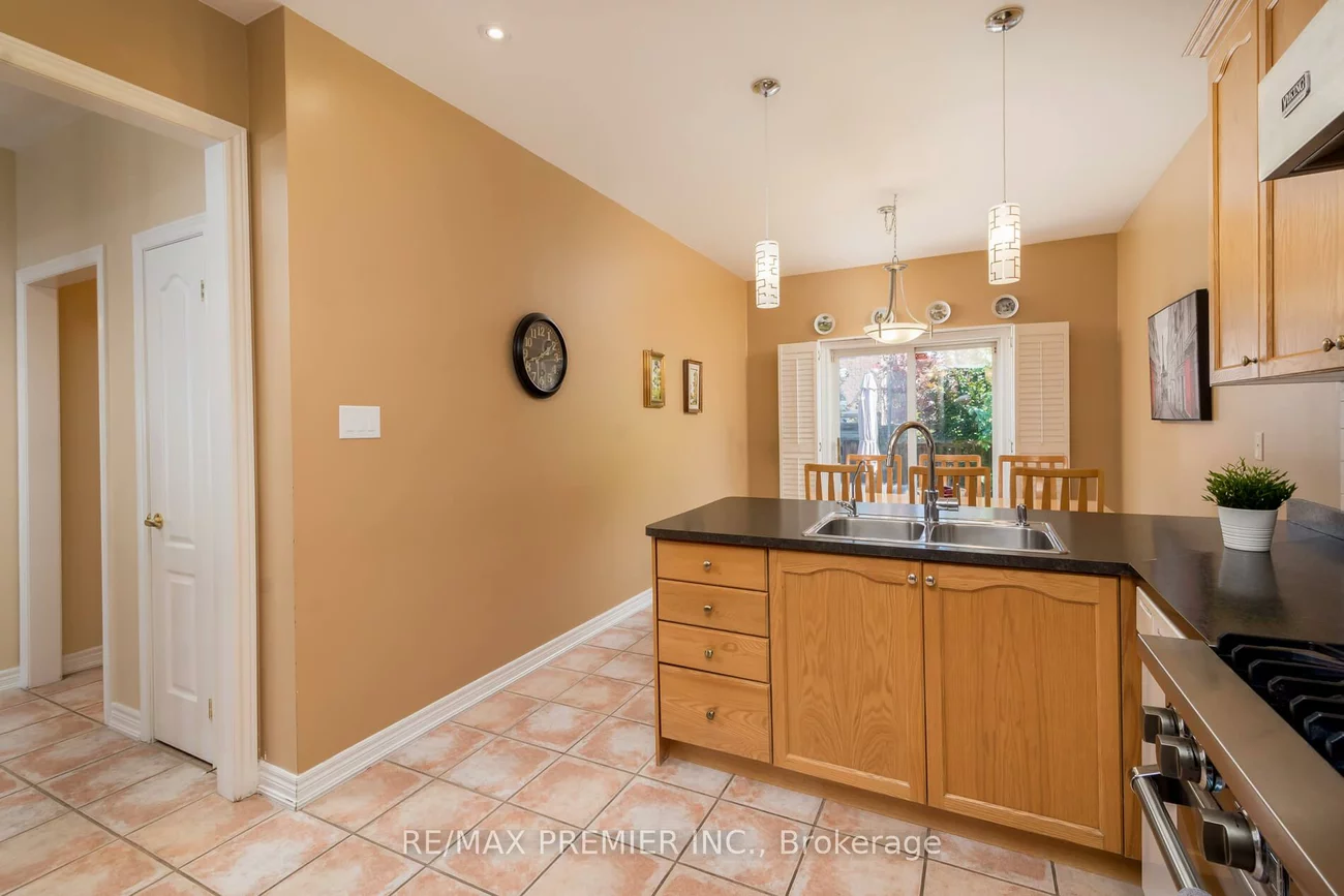36, Toulon, Vellore Village, Vaughan