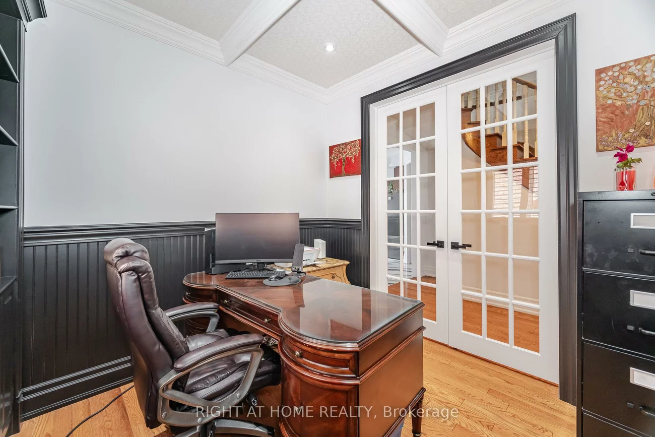 204, Lormel, Vellore Village, Vaughan