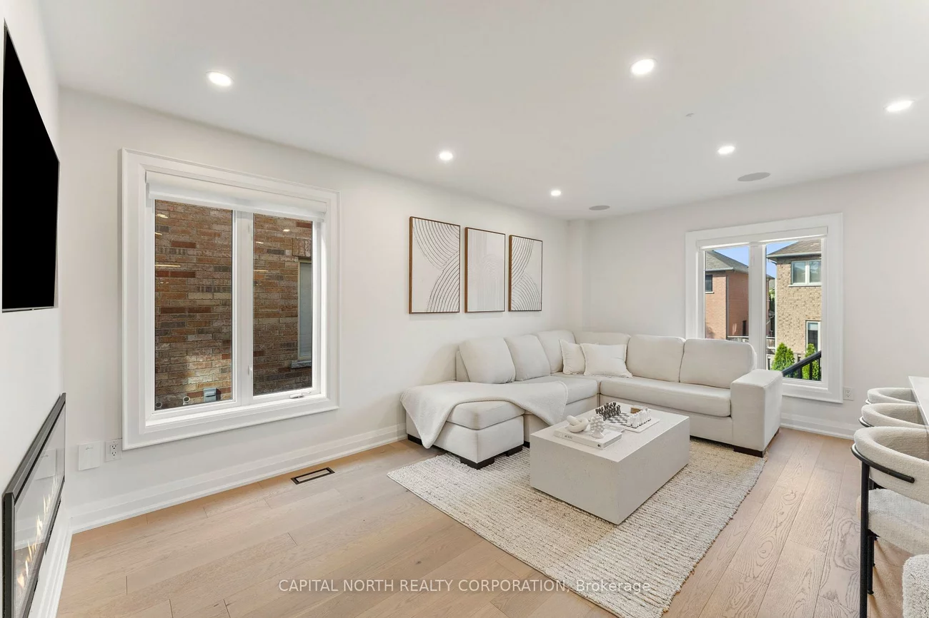 83, Treasure Hill, Maple, Vaughan