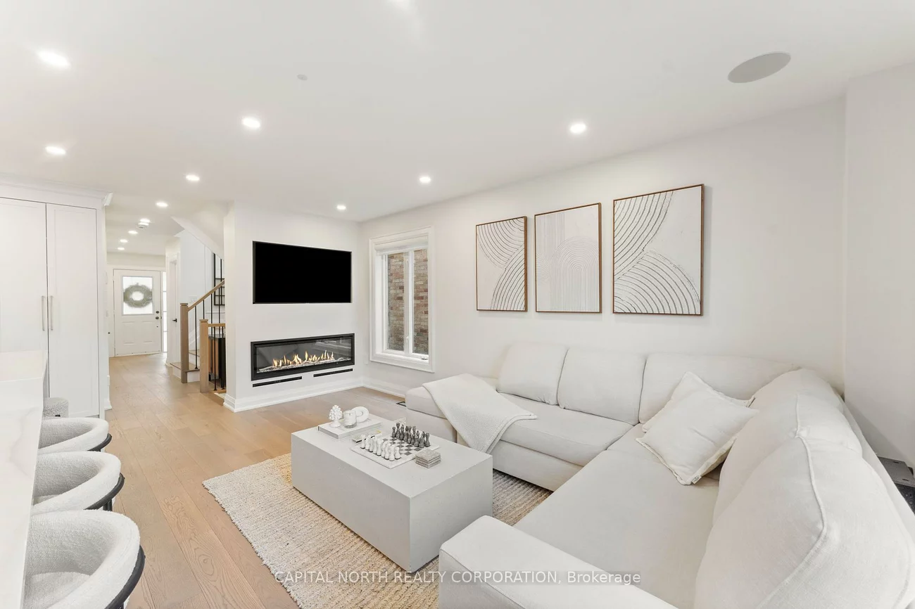 83, Treasure Hill, Maple, Vaughan