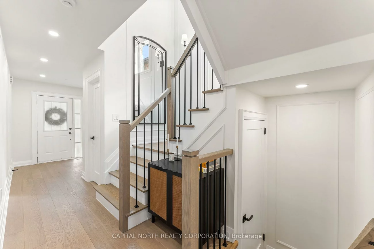 83, Treasure Hill, Maple, Vaughan