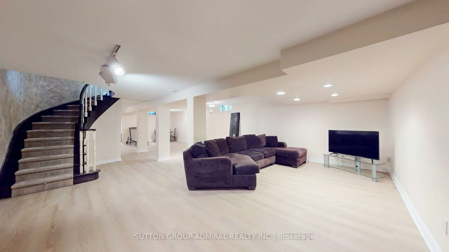 25, Flamingo, Uplands, Vaughan