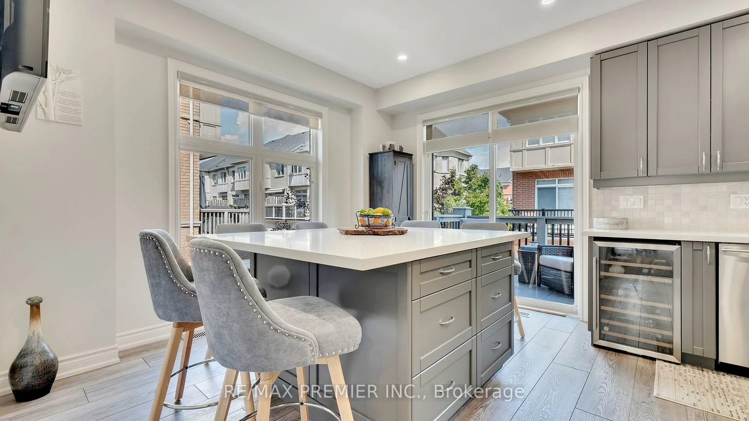 10, Henry Peters, East Woodbridge, Vaughan