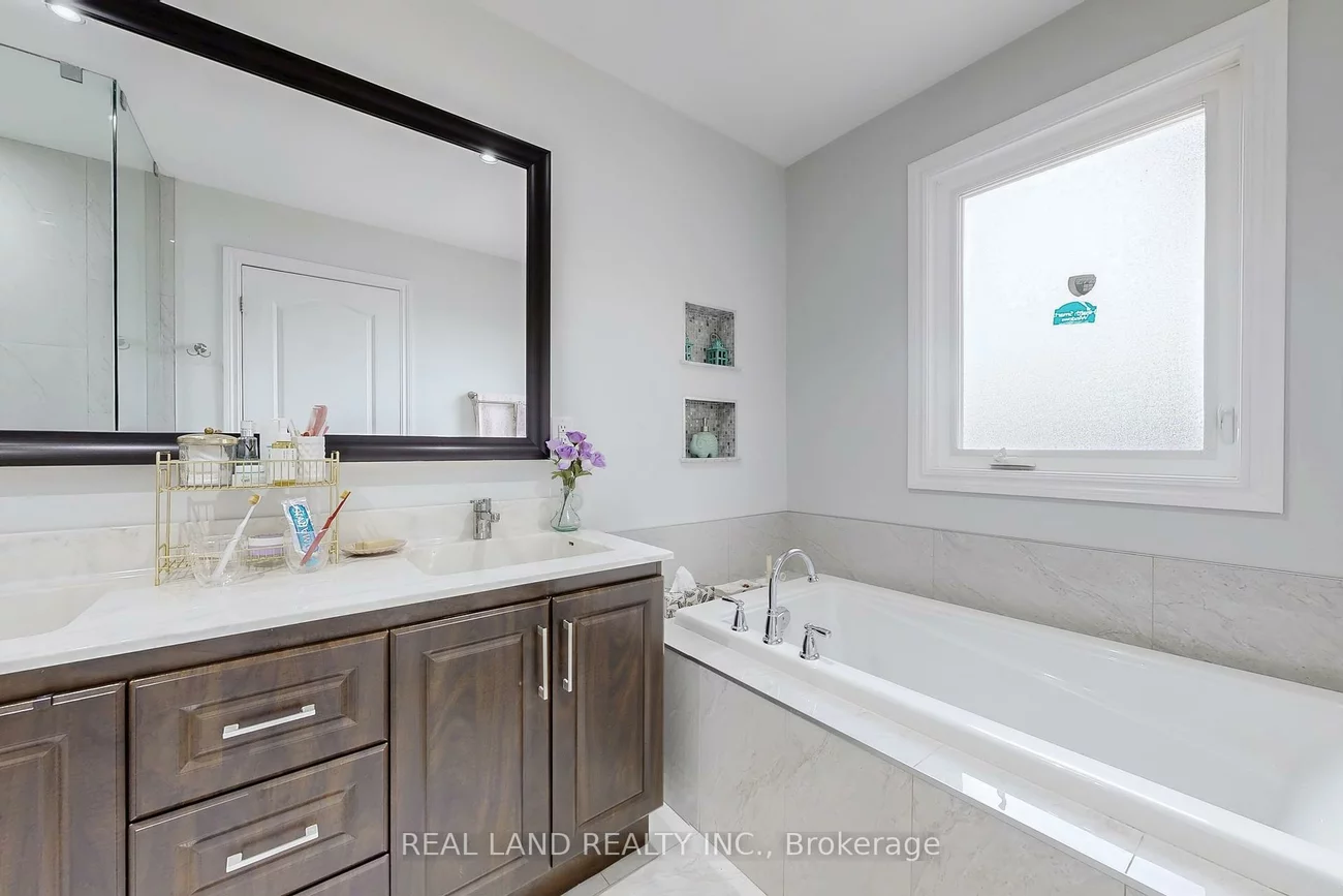251, Glen Shields, Concord, Vaughan