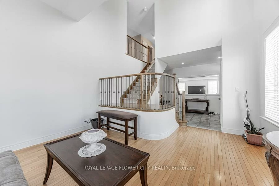 73, Hollywood Hill, Vellore Village, Vaughan