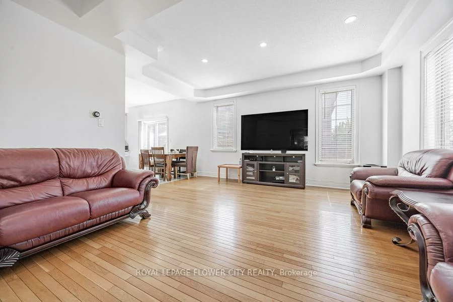 73, Hollywood Hill, Vellore Village, Vaughan