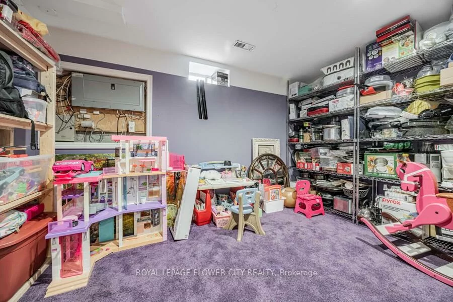 73, Hollywood Hill, Vellore Village, Vaughan