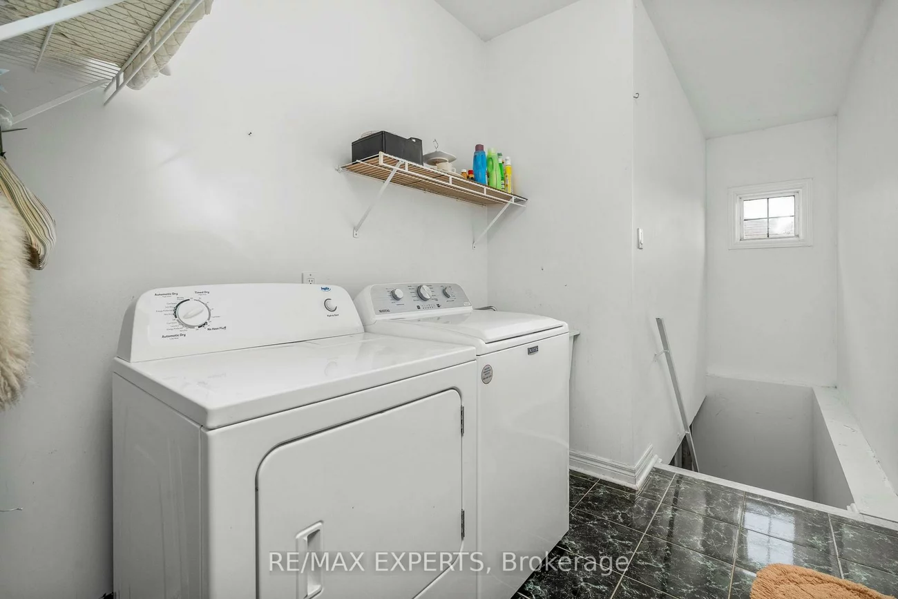 35, Falkirk, Maple, Vaughan