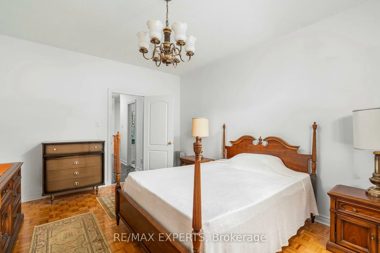 35, Falkirk, Maple, Vaughan