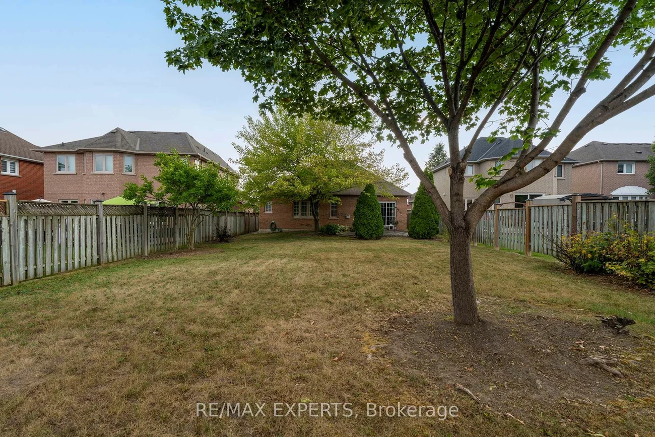 35, Falkirk, Maple, Vaughan