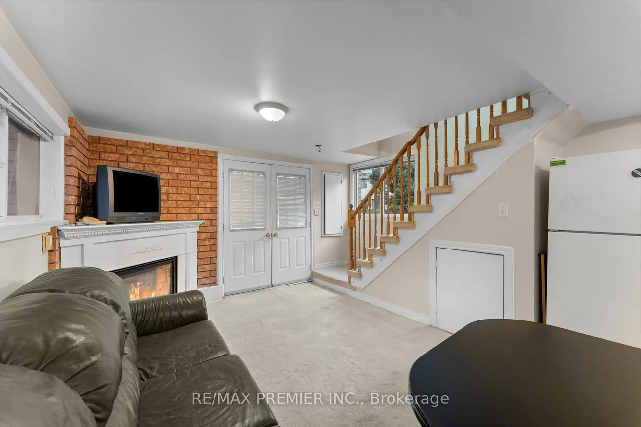 261, Sylvadene, East Woodbridge, Vaughan