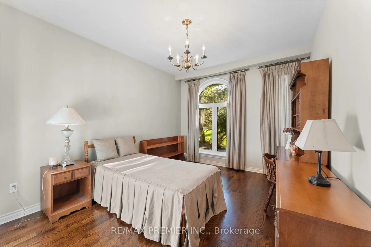 261, Sylvadene, East Woodbridge, Vaughan