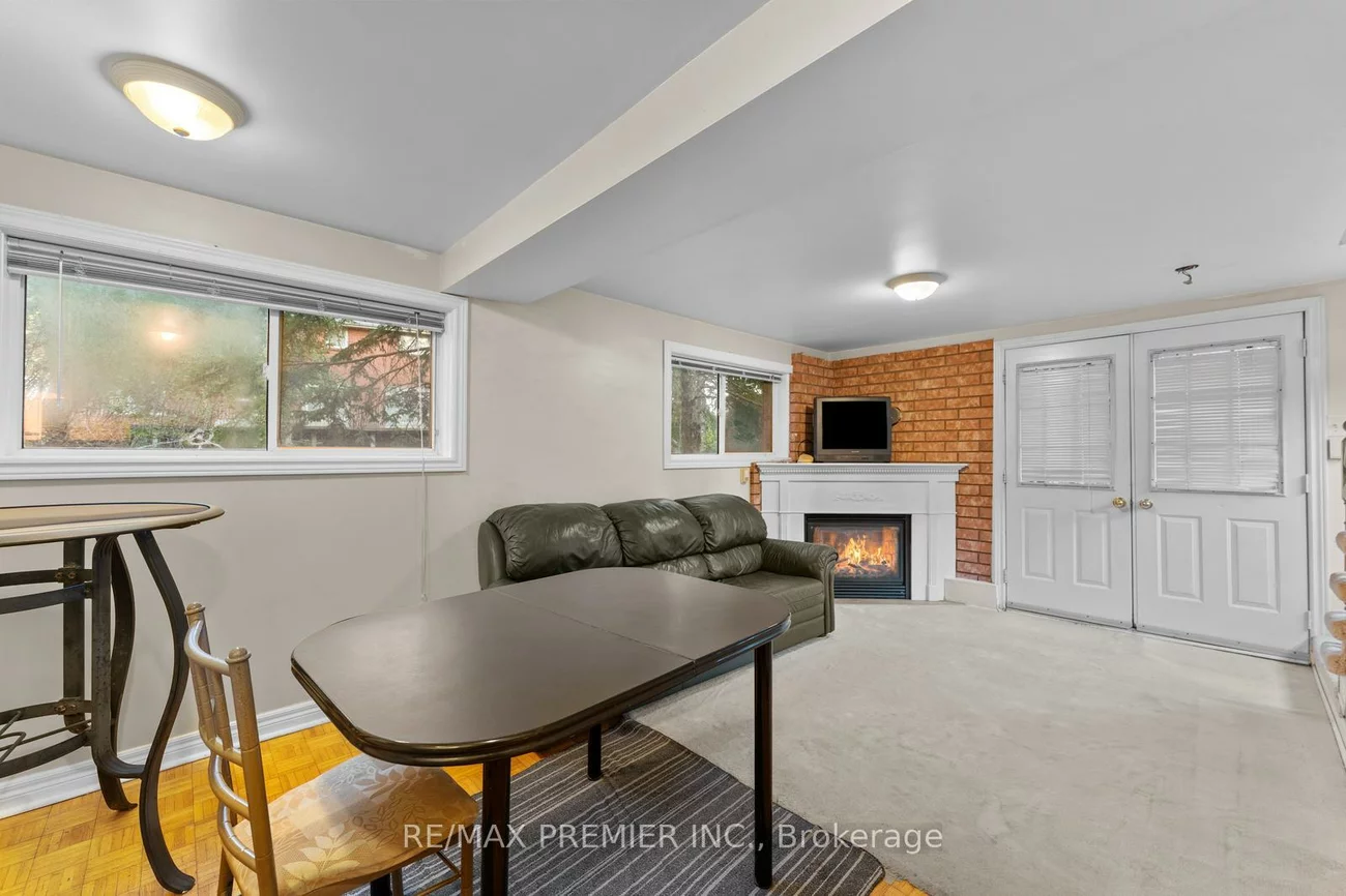 261, Sylvadene, East Woodbridge, Vaughan