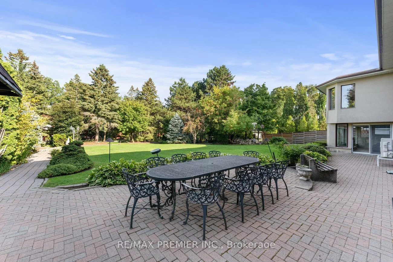 261, Sylvadene, East Woodbridge, Vaughan