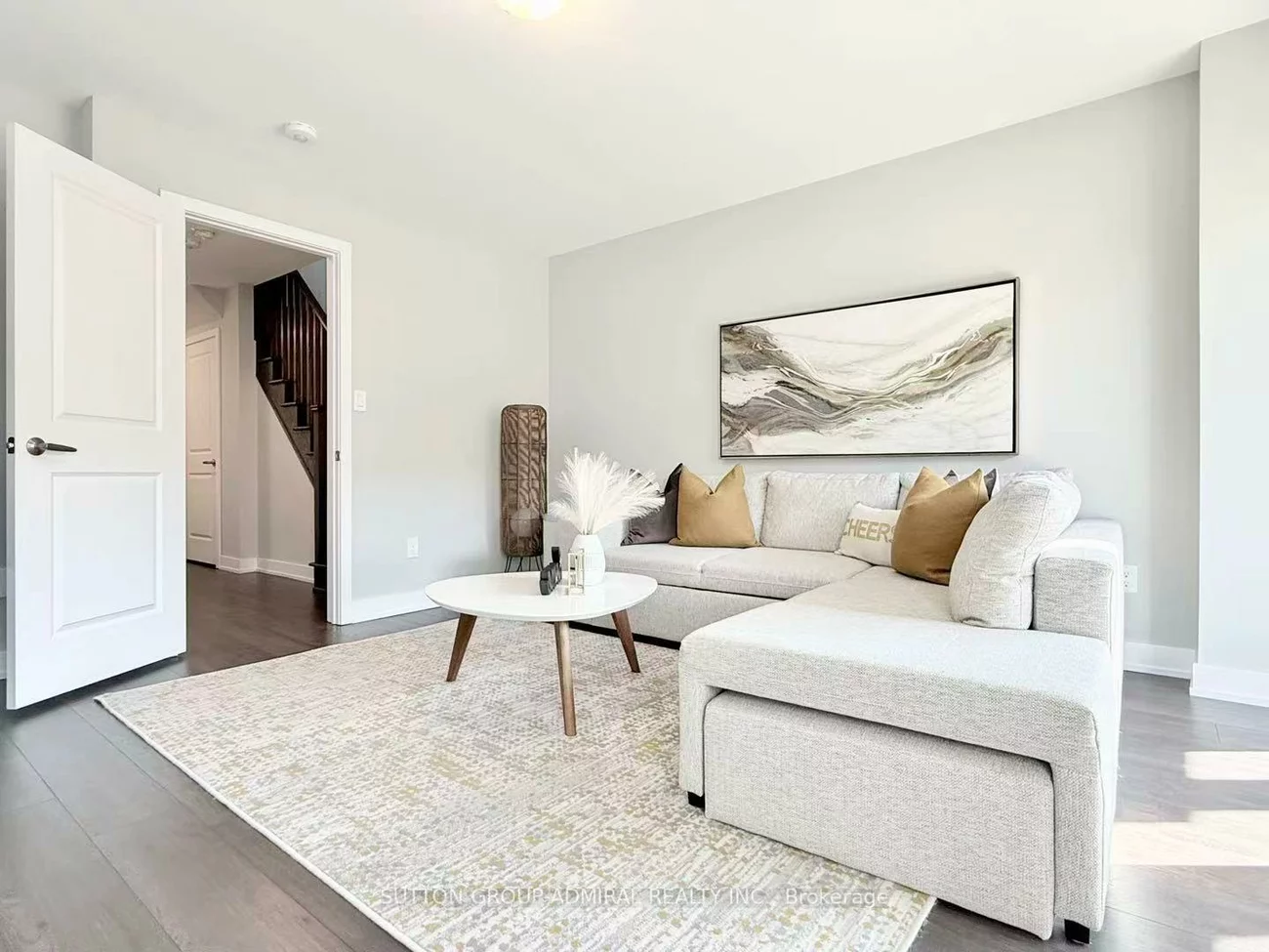 18, Pageant, Vellore Village, Vaughan