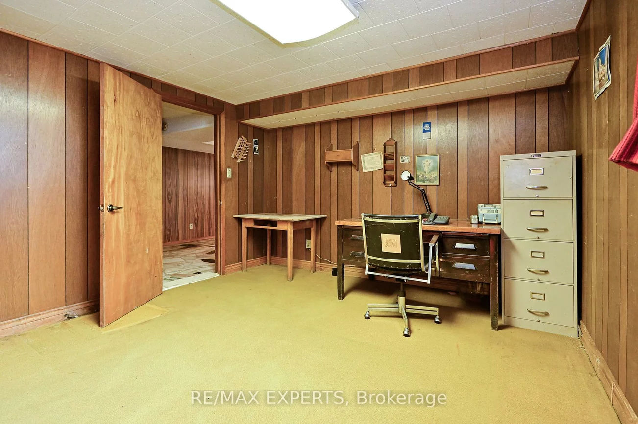 2355, Major Mackenzie, Maple, Vaughan