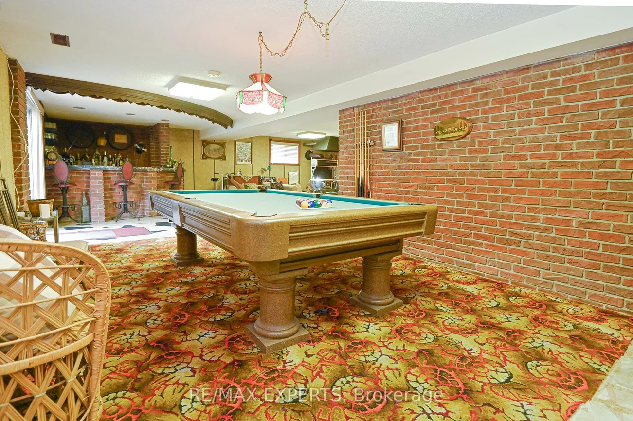 2355, Major Mackenzie, Maple, Vaughan