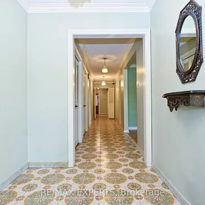 2355, Major Mackenzie, Maple, Vaughan