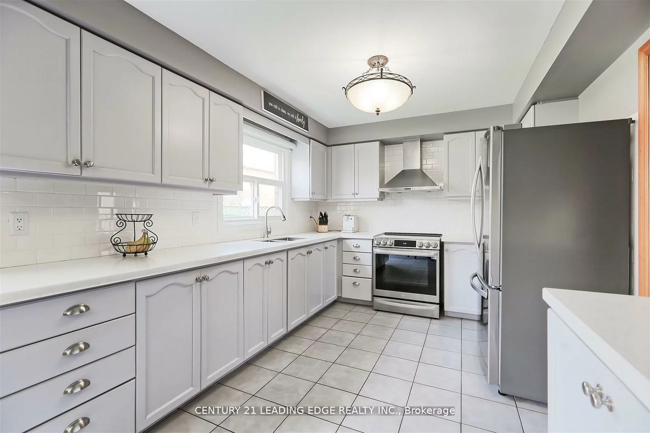 312, Valeria, East Woodbridge, Vaughan