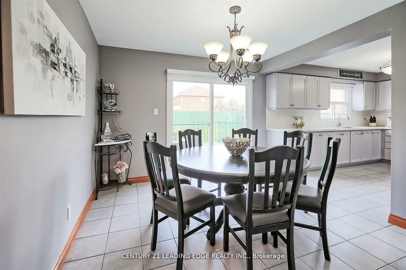 312, Valeria, East Woodbridge, Vaughan