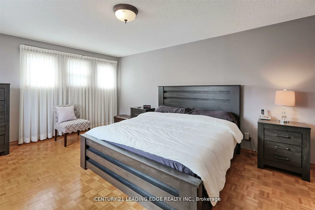 312, Valeria, East Woodbridge, Vaughan