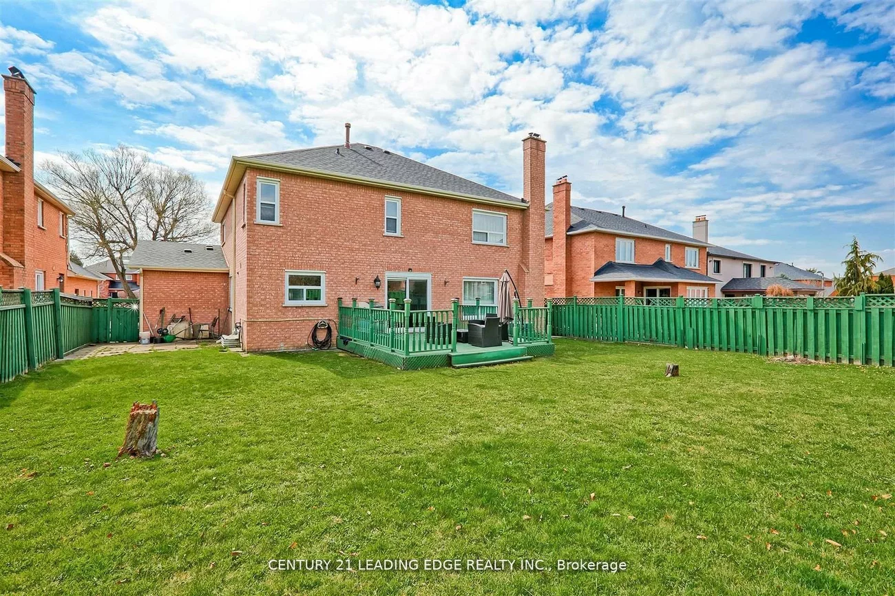 312, Valeria, East Woodbridge, Vaughan