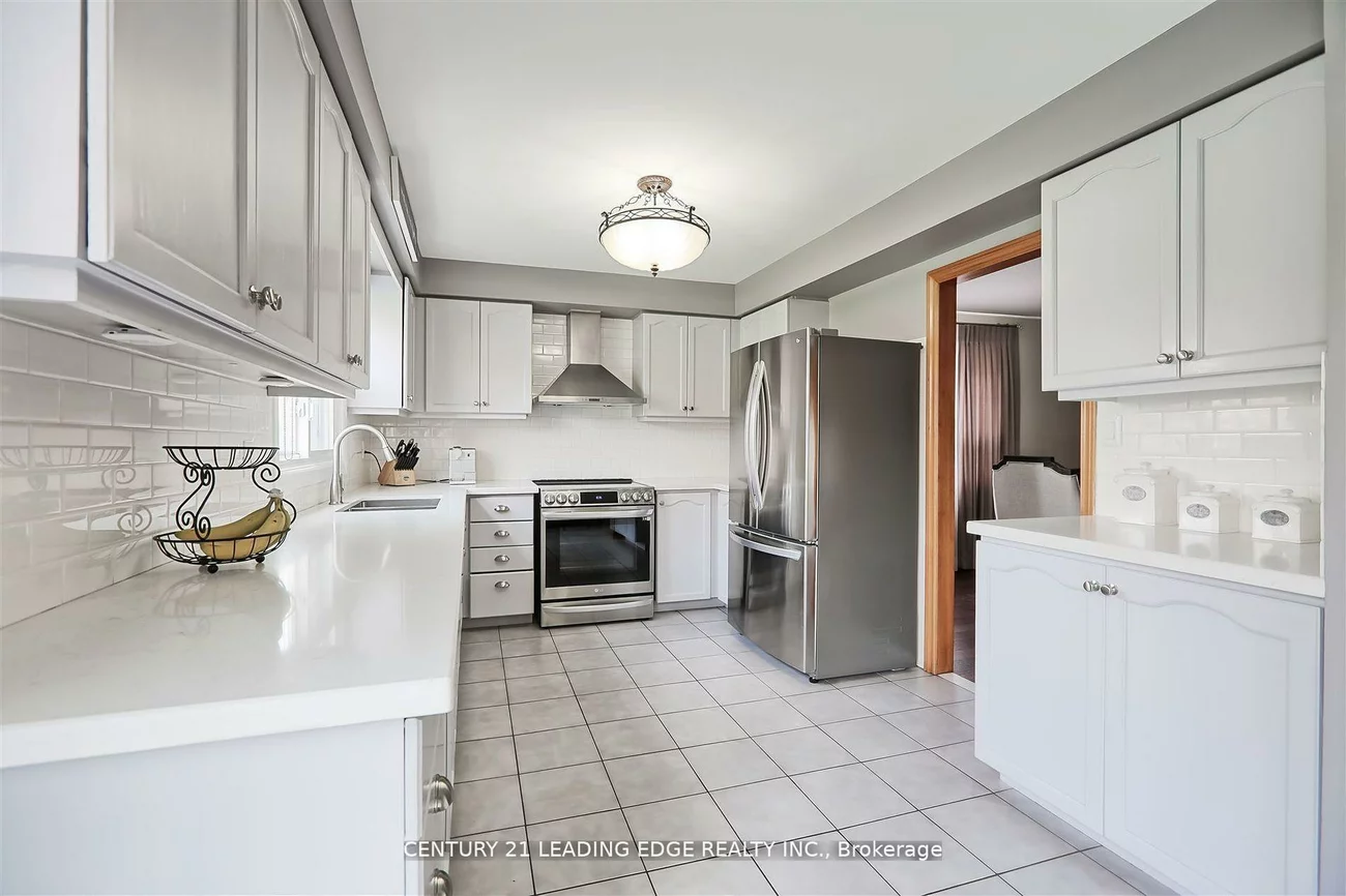 312, Valeria, East Woodbridge, Vaughan