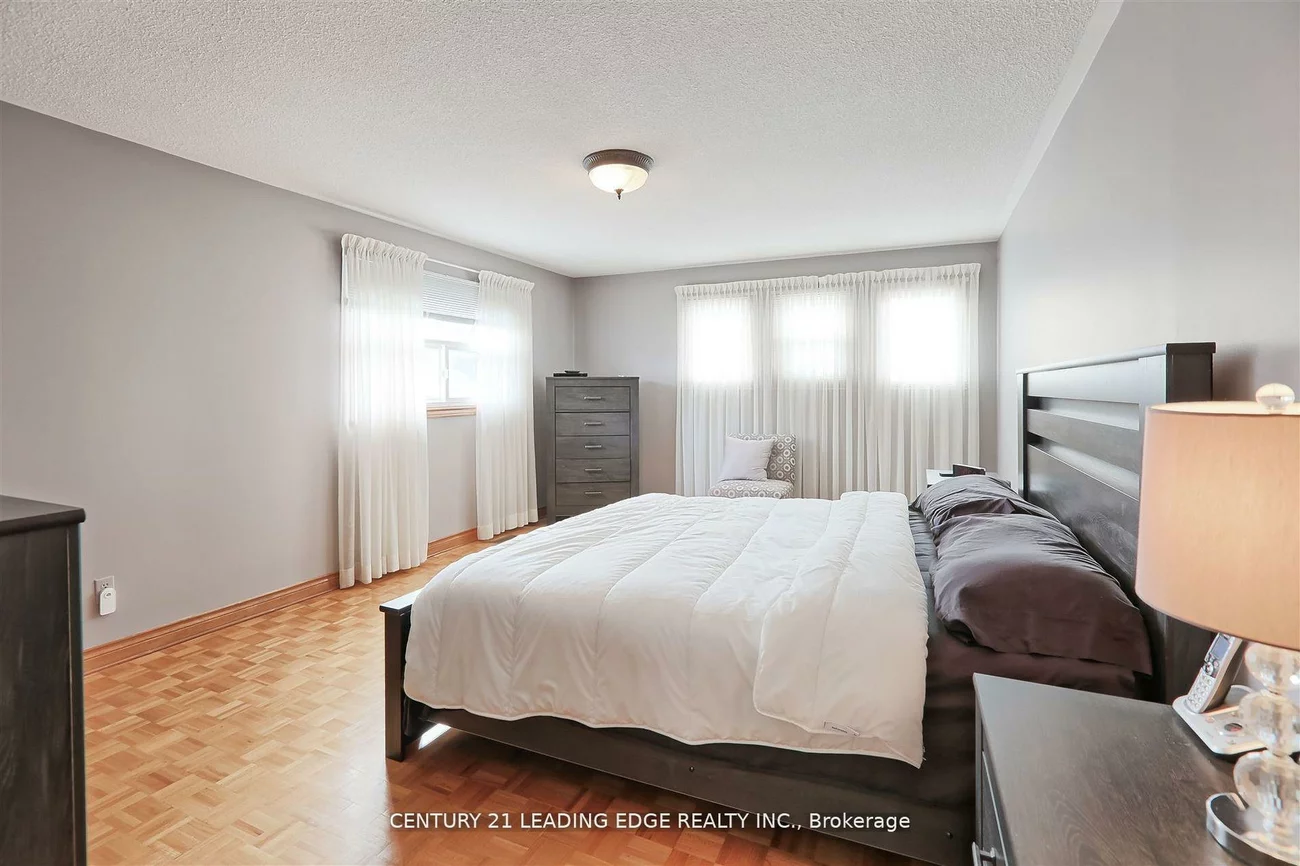 312, Valeria, East Woodbridge, Vaughan