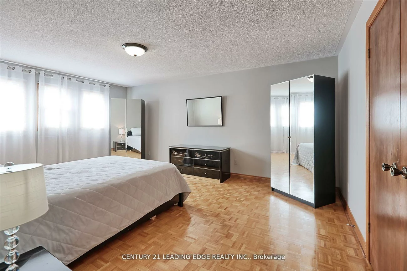 312, Valeria, East Woodbridge, Vaughan