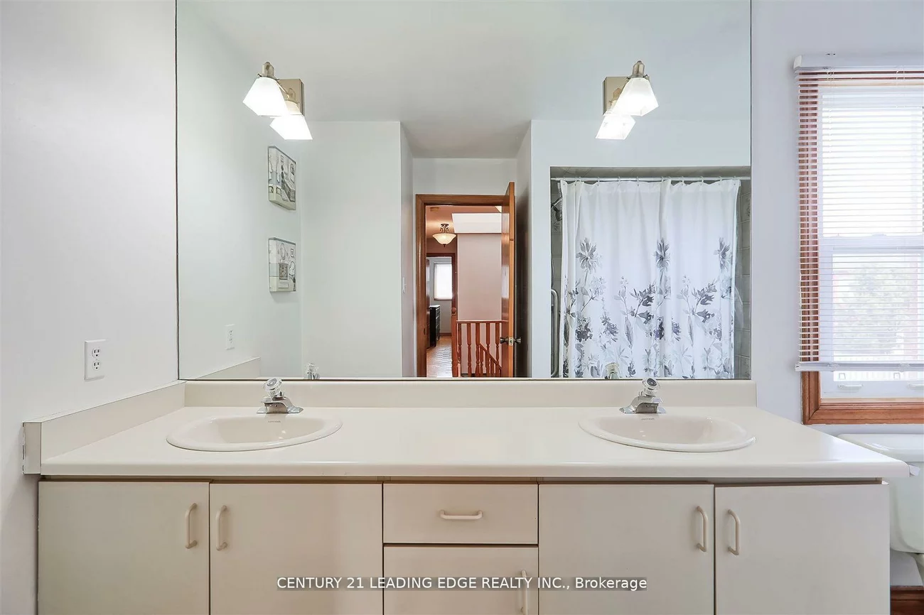 312, Valeria, East Woodbridge, Vaughan