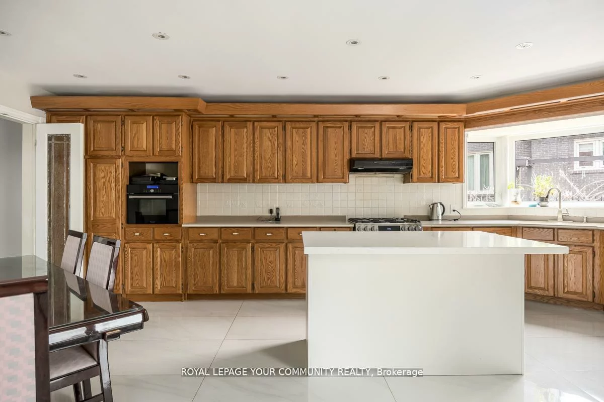 117, Hayhoe, East Woodbridge, Vaughan