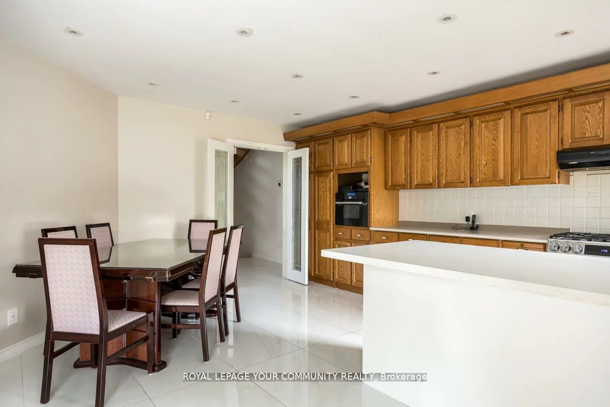 117, Hayhoe, East Woodbridge, Vaughan