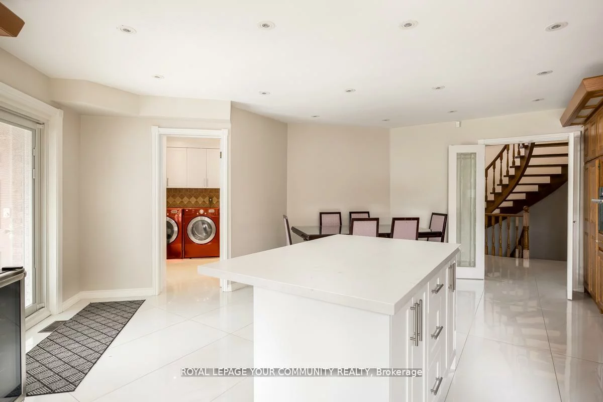 117, Hayhoe, East Woodbridge, Vaughan